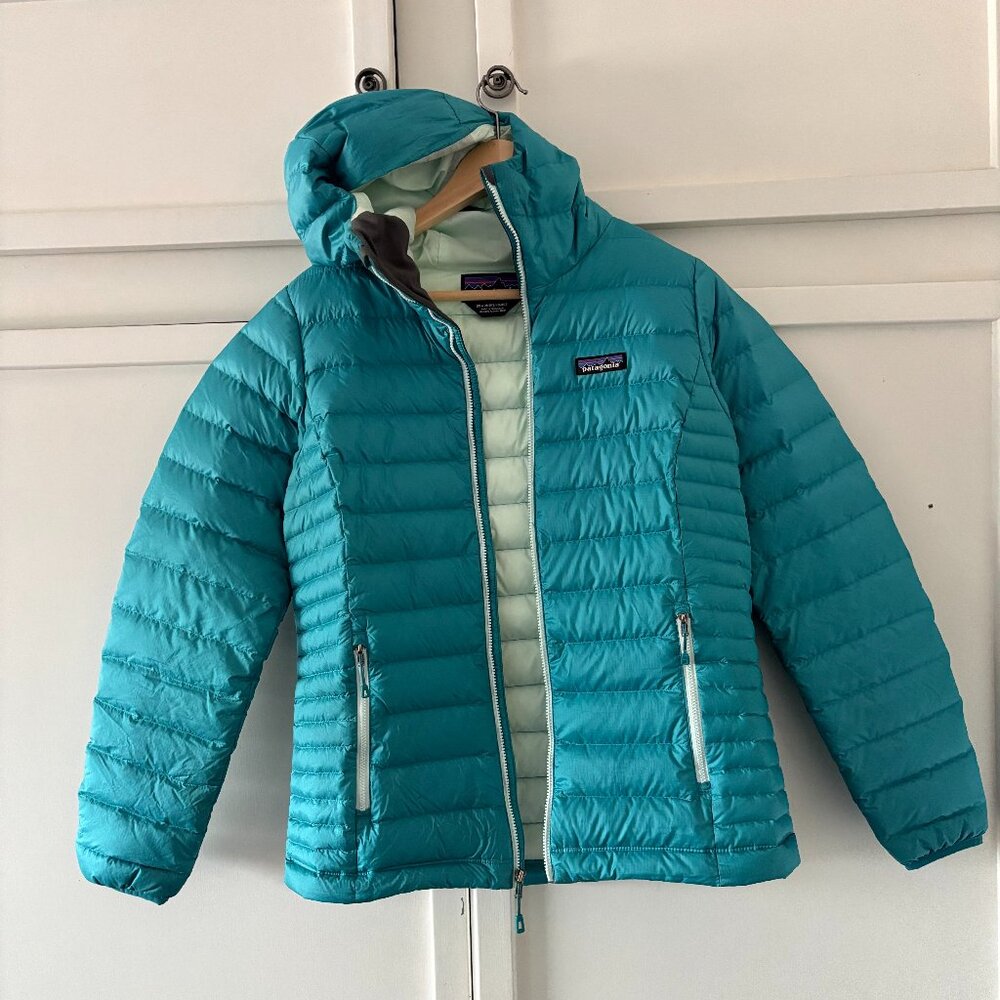 Patagonia Womens Hooded Down Sweater - M